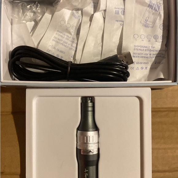 Sergand  pin - Black - Picture 2 of 2